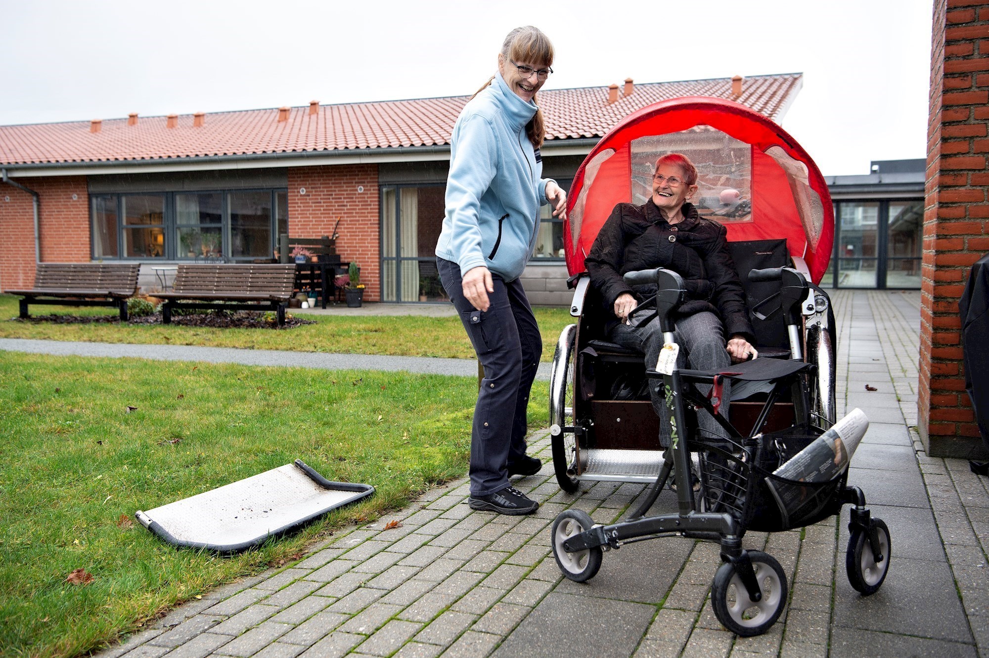 Medarbejder og borger på cykeltur